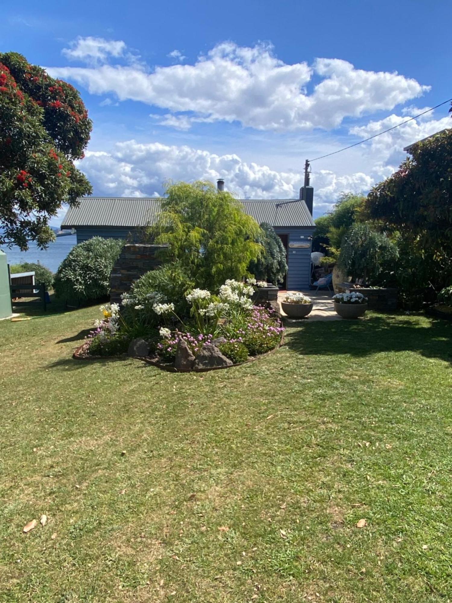 Beach Buoy Opossum Bay South Arm Esterno foto